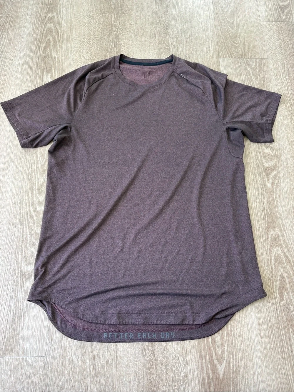 lululemon athletica Men's Short Sleeve Crew in Deep Brown